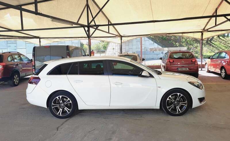 Usado Opel Insignia Excellence 163 CV (119 kW) 2014 Blanco Familiar