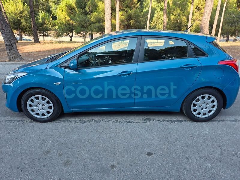 Azul Usado 2014 Hyundai i30 Berlina | 5900 € (Buen precio) - Imagen 1/4