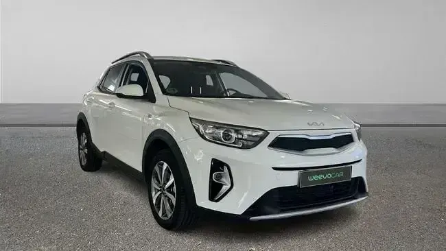 Usado Kia Stonic 79 CV (58 kW) 2025 Blanco SUV