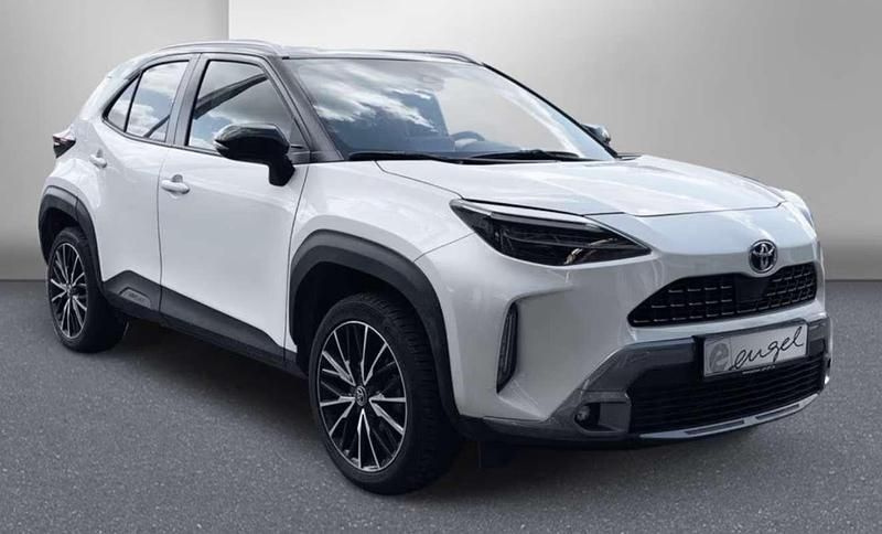 Usado Toyota Yaris Cross 116 CV (85 kW) 2021 Blanco SUV