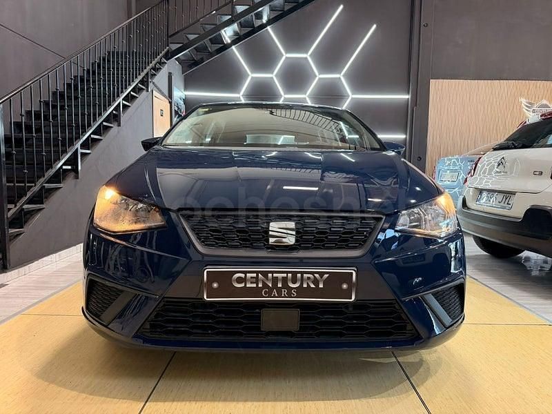 Usado Seat Ibiza Reference 95 CV (69 kW) 2018 Azul Utilitario
