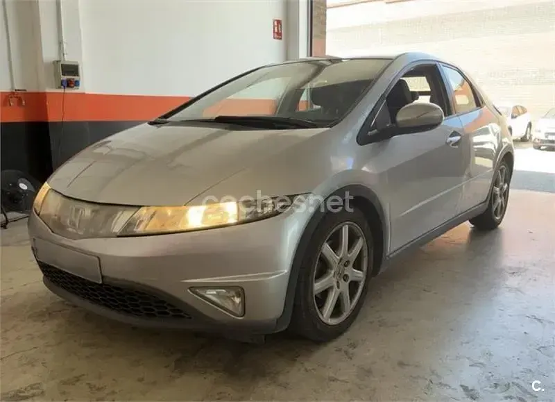 Usado Honda Civic Sport 140 CV (102 kW) 2009 Gris / plata Berlina