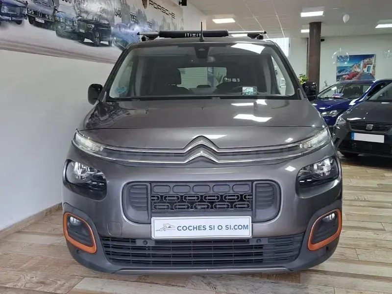 Usado Citroën e-Berlingo Shine 102 CV (75 kW) 2021 Gris / plata Monovolumen