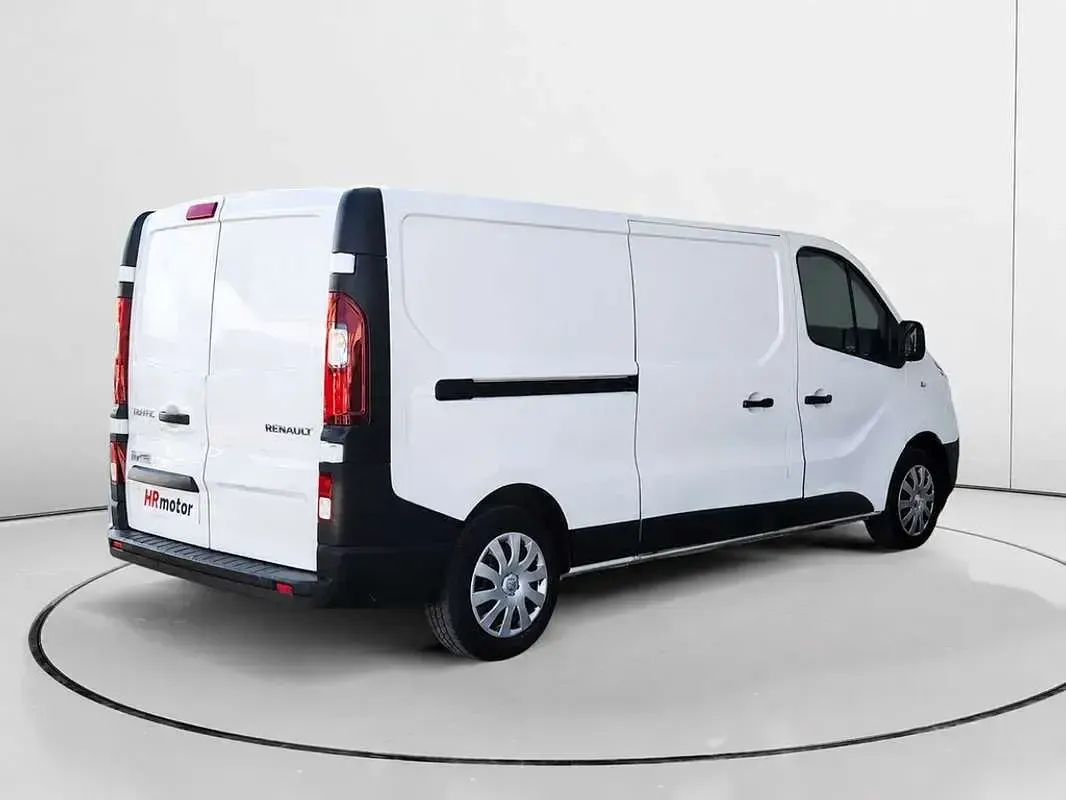 Usado Renault Trafic 120 CV (88 kW) 2020 Blanco Monovolumen
