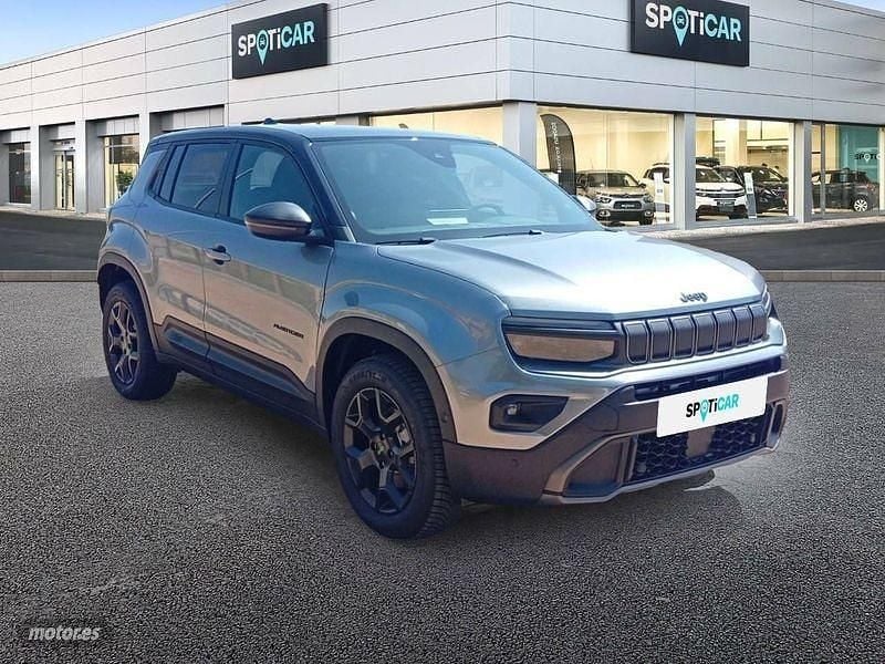 Usado Jeep Avenger Overland 147 CV (108 kW) 2025 Gris SUV