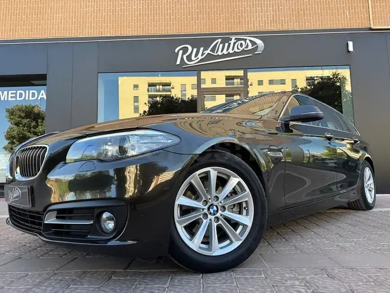 Usado BMW 520 184 CV (135 kW) 2013 Marrón Familiar