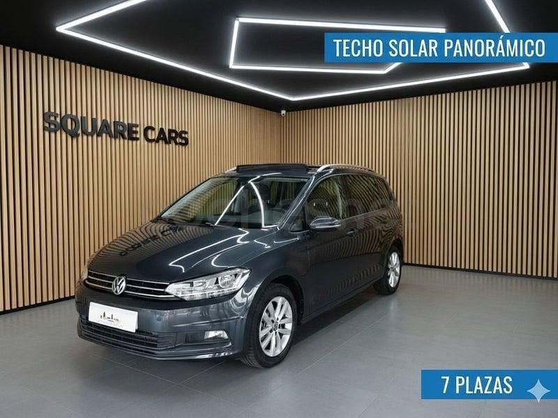 Usado VW Touran Sportline 150 CV (110 kW) 2019 Gris / plata Monovolumen