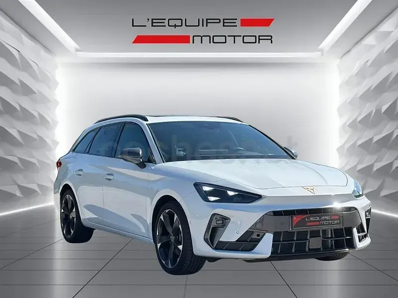 Usado Cupra Leon 150 CV (110 kW) 2024 Blanco Familiar