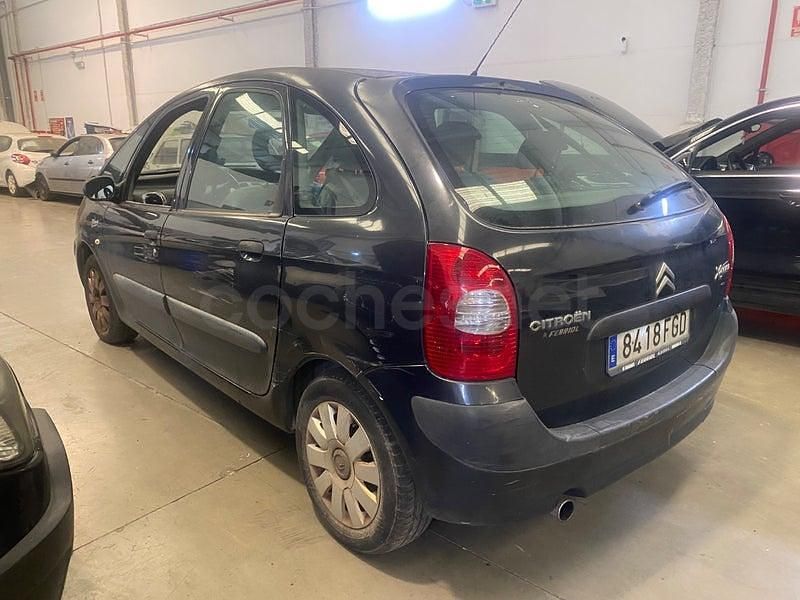 Usado Citroën Xsara Picasso Exclusive 92 CV (67 kW) 2006 Azul Monovolumen
