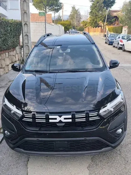 Usado Dacia Jogger Extreme 110 CV (80 kW) 2023 Negro Monovolumen