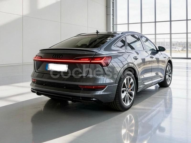 Usado Audi e-tron Sportback Sport 300 kW (408 CV) 2022 Eléctrico SUV