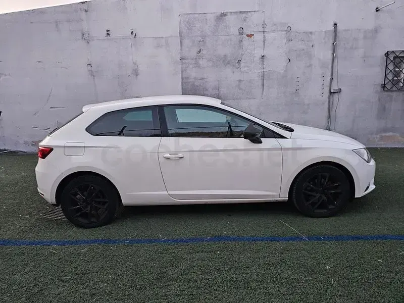 Usado Seat Leon CONNECT 110 CV (80 kW) 2015 Blanco Berlina