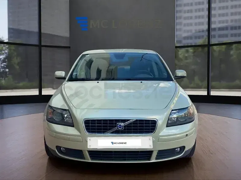 Usado Volvo S40 Momentum 140 CV (102 kW) 2006 Beige Berlina