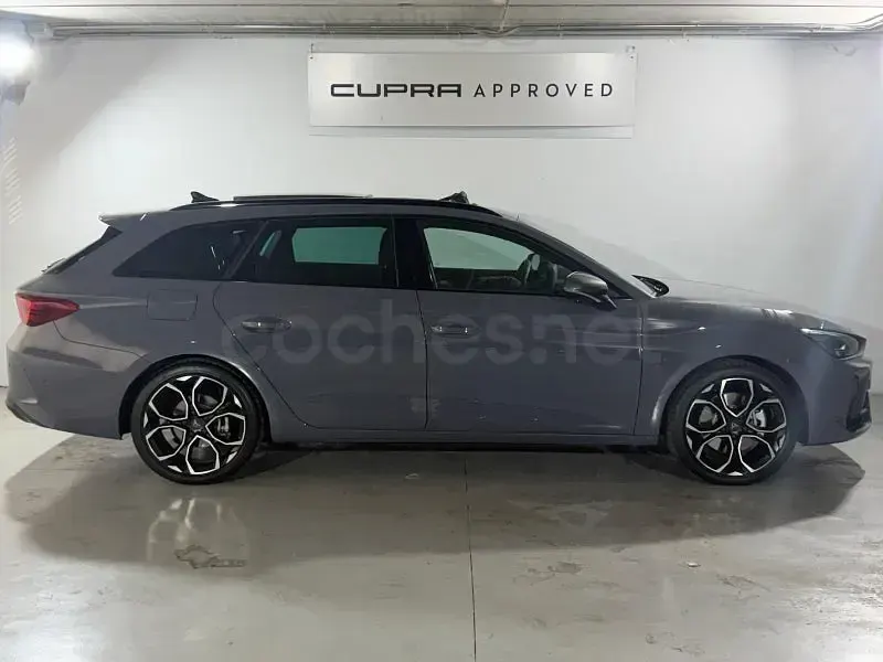 Usado Cupra Leon 204 CV (150 kW) 2026 Gris / plata Familiar