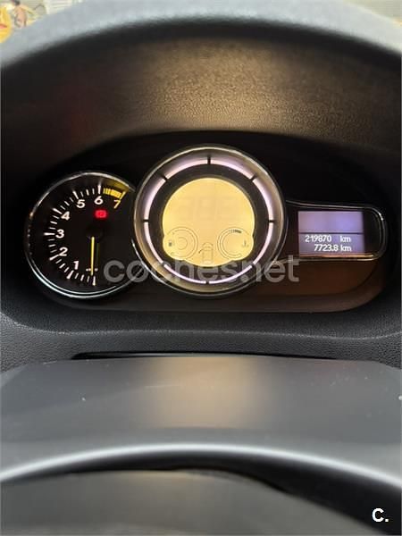 Usado Renault Mégane Dynamique 130 CV (95 kW) 2010 Granate Berlina