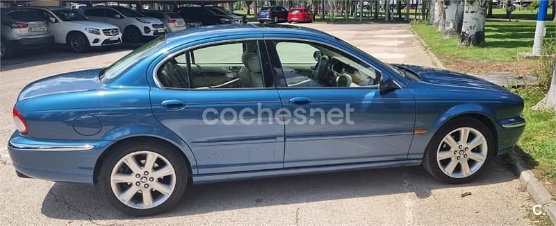 Usado Jaguar X-type Executive 231 CV (169 kW) 2003 Azul Berlina
