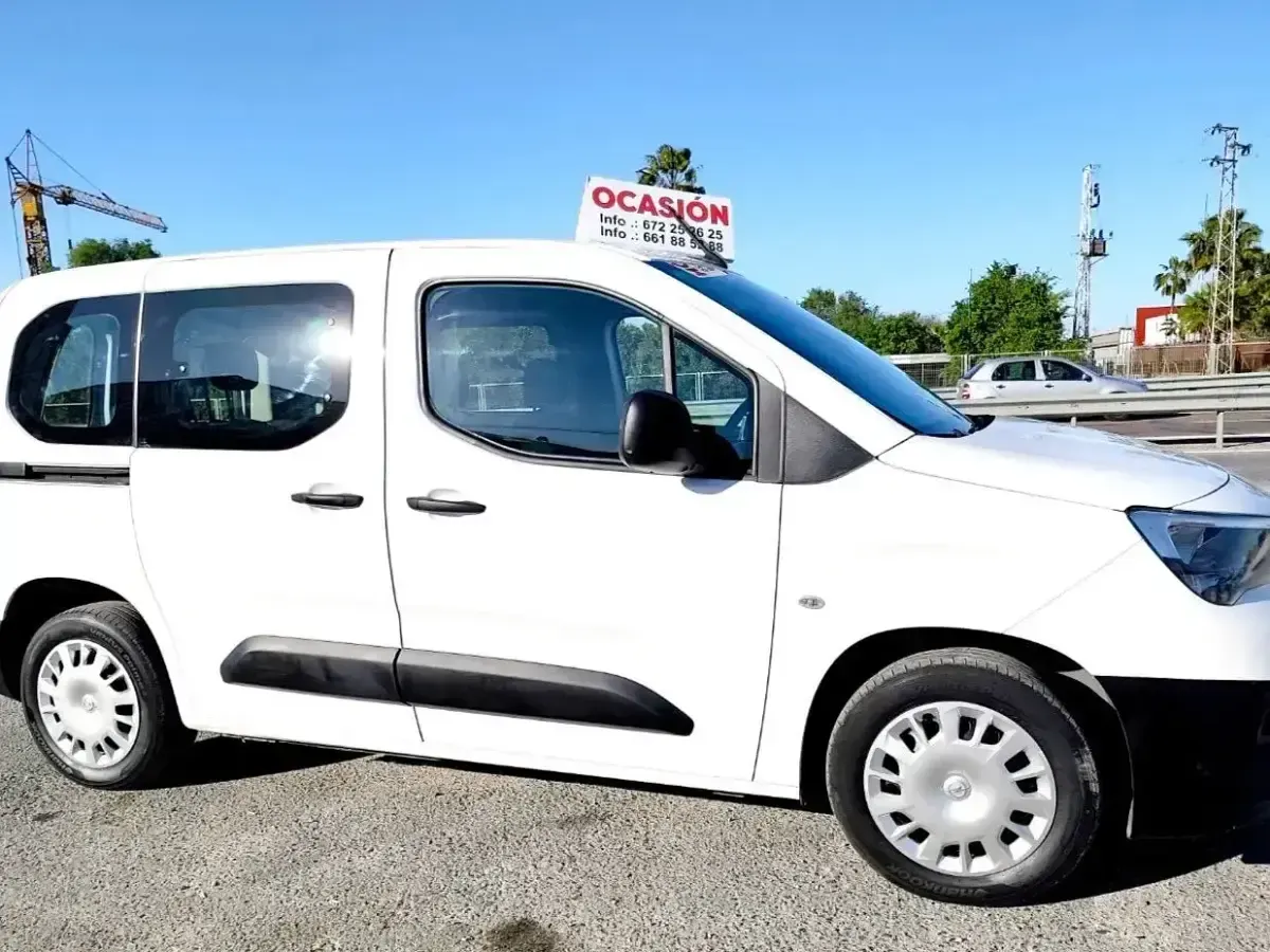Käytetty Opel Combo Life Innovation 130 HP (95 kW) 2019 Valkoinen