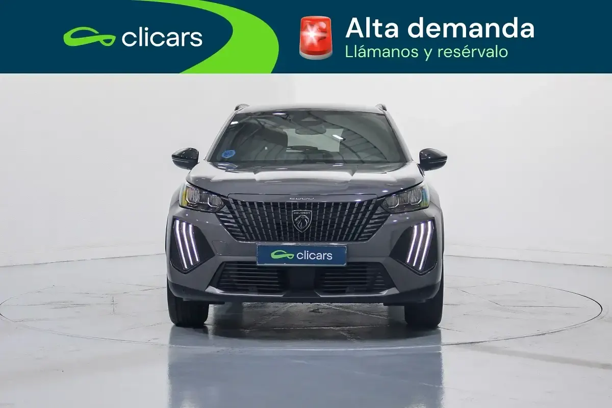 Usado Peugeot e-2008 Allure 114 kW (156 CV) 2025 Gris SUV