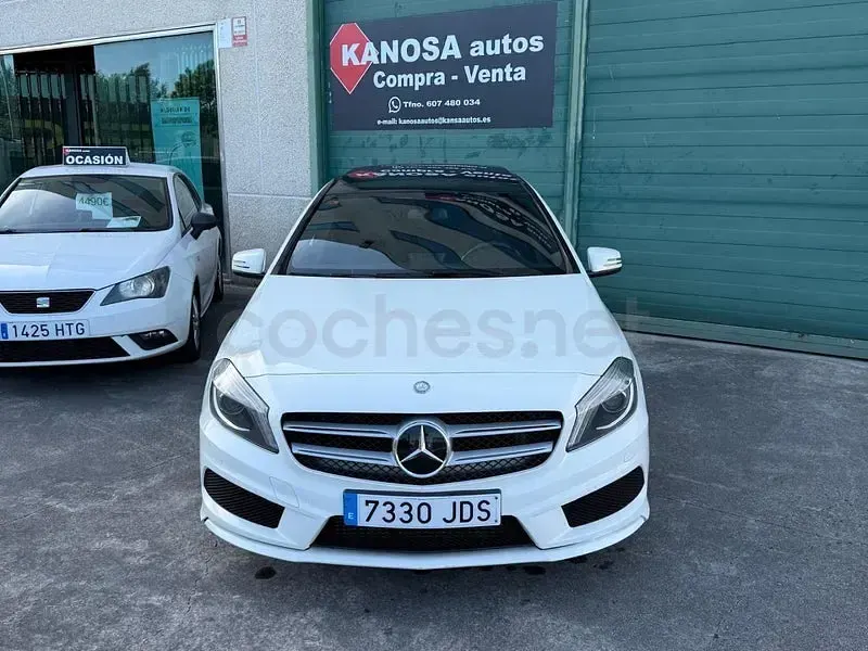 Usado Mercedes A180 AMG line 109 CV (80 kW) 2015 Blanco Berlina