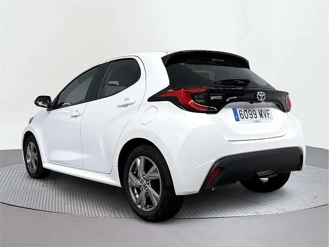 Usado Toyota Yaris Active 116 CV (85 kW) 2024 Utilitario