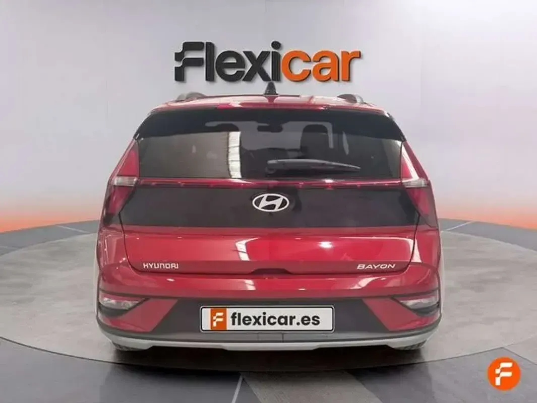 Usado Hyundai Bayon 80 CV (58 kW) 2025 Rojo SUV