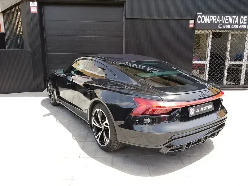 Usado Audi e-tron GT quattro Premium 175 kW (238 CV) 2023 Eléctrico Berlina