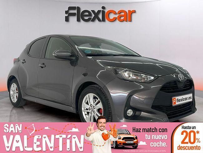 Usado Toyota Yaris Edition 125 CV (91 kW) 2021 Gris Berlina