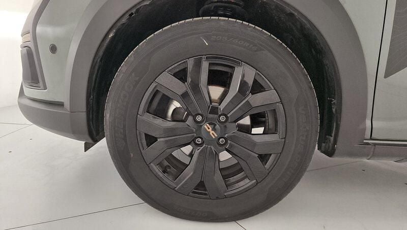 Usado Dacia Sandero Extreme 100 CV (73 kW) 2025 Verde Berlina