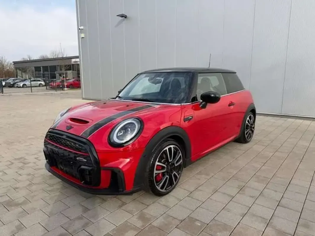 Usado Mini John Cooper Works 231 CV (169 kW) 2023 Rojo Utilitario