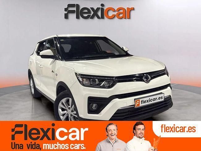 Blanco Usado 2020 Ssangyong (KGM) Tivoli SUV | 13.490 € (Un poco caro) - Imagen 1/4