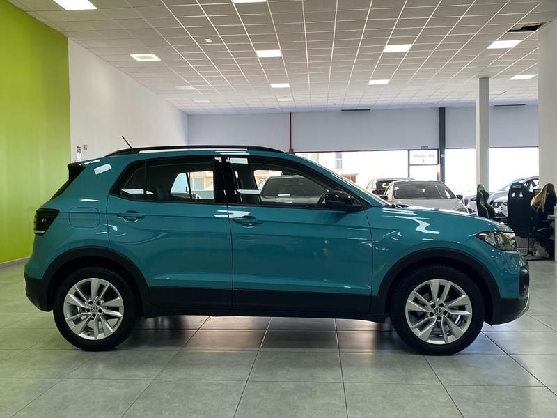 Usado VW T-Cross Advance 110 CV (80 kW) 2023 Turquesa SUV