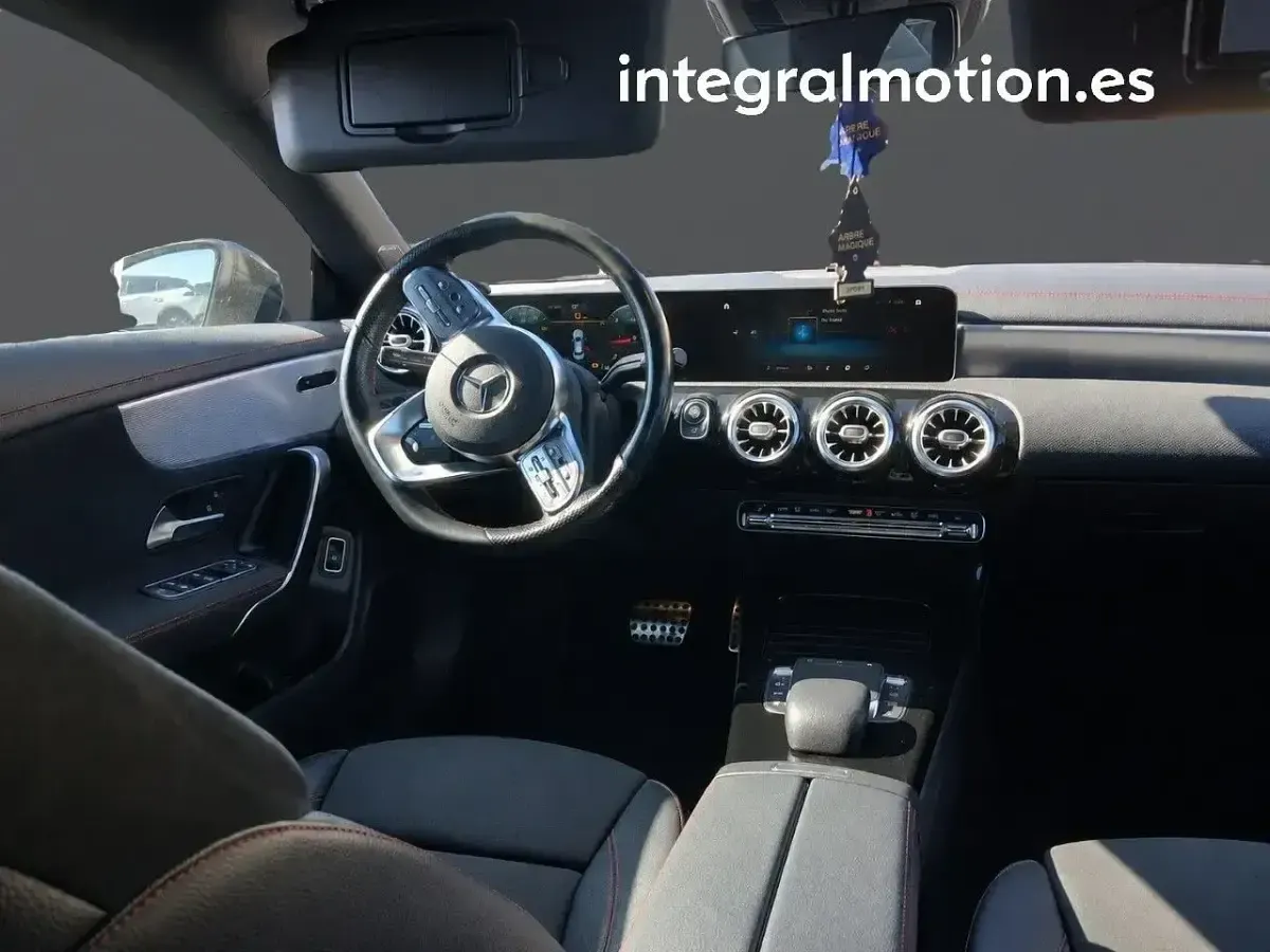 Usado Mercedes CLA200 149 CV (109 kW) 2020 Gris Berlina