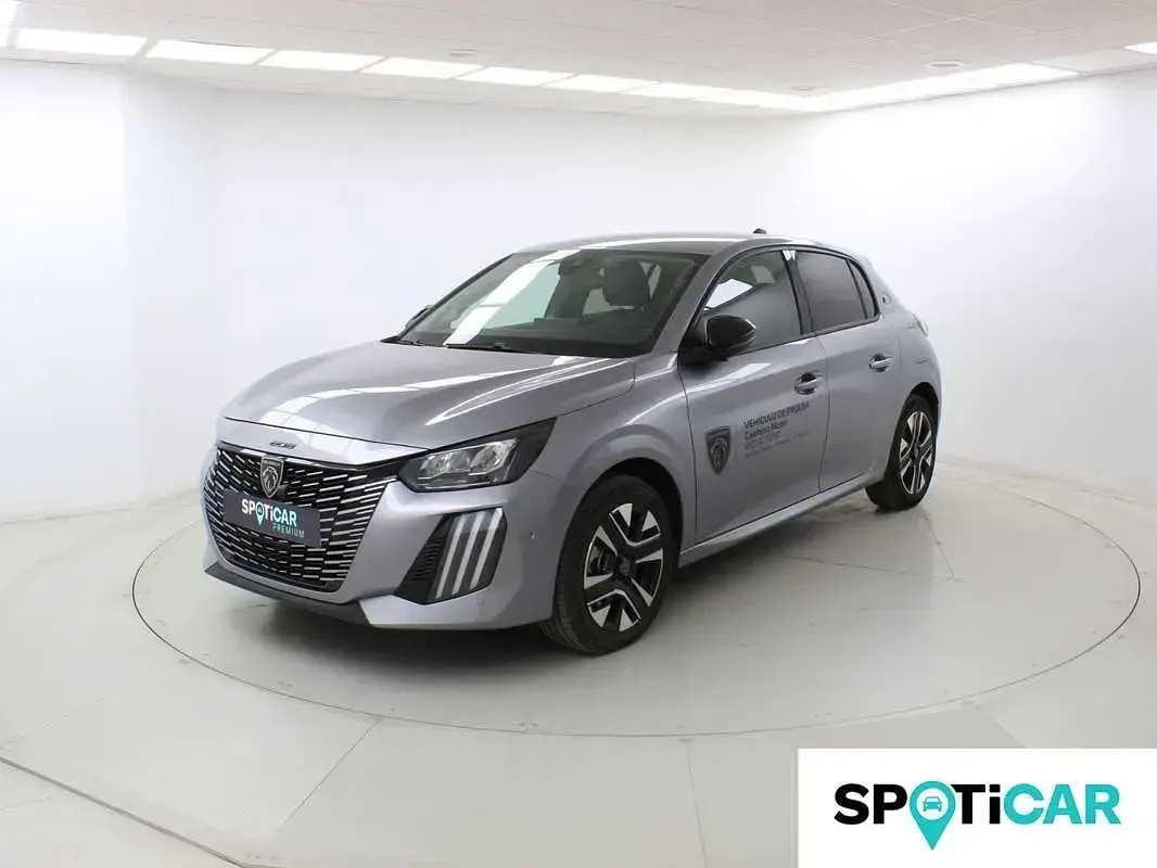 Usado Peugeot e-208 Allure 100 kW (136 CV) 2024 Gris Utilitario