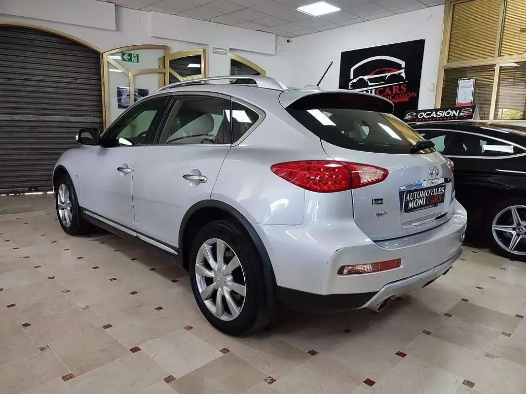 Usado Infiniti QX50 Premium 320 CV (235 kW) 2017 Plateado SUV