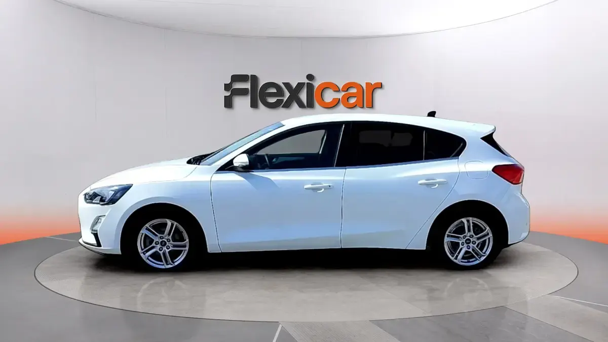 Usado Ford Focus Trend+ 120 CV (88 kW) 2022 Blanco Berlina