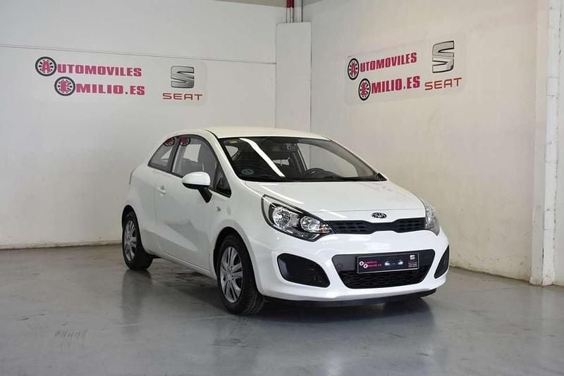 Usado Kia Rio 86 CV (63 kW) 2014 Blanco Utilitario