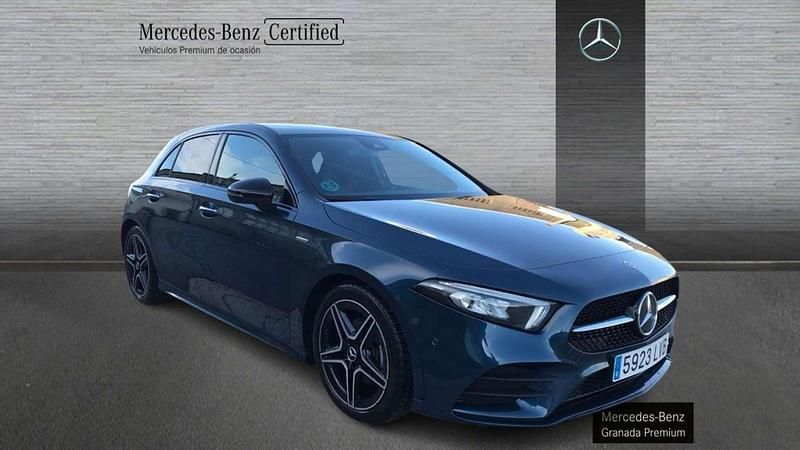 Usado Mercedes A200 AMG line 150 CV (110 kW) 2021 Azul Berlina