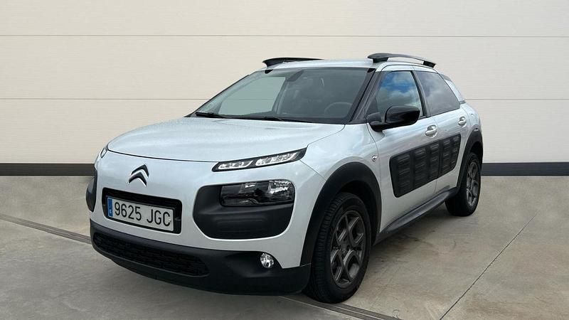 Usado Citroën C4 Feel 100 CV (73 kW) 2015 Blanco SUV