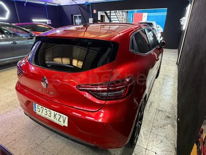 Usado Renault Clio IV Zen 100 CV (73 kW) 2019 Rojo Berlina