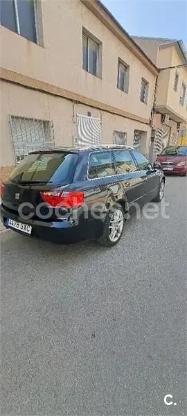 Usado Seat Exeo Style 120 CV (88 kW) 2010 Negro Familiar