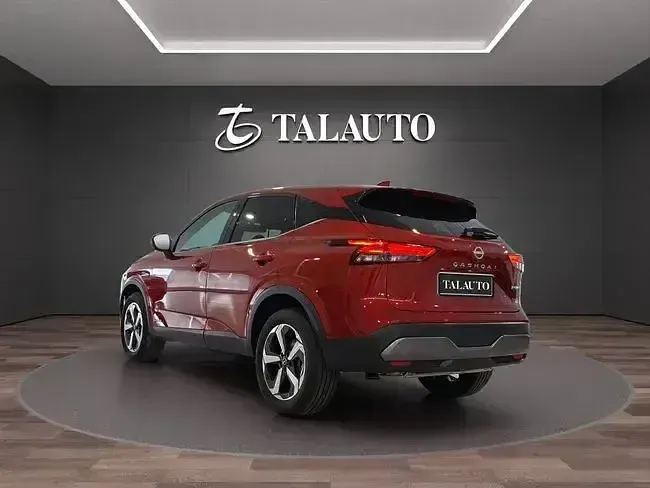 Usado Nissan Qashqai N-Connecta 190 CV (139 kW) 2024 Rojo SUV