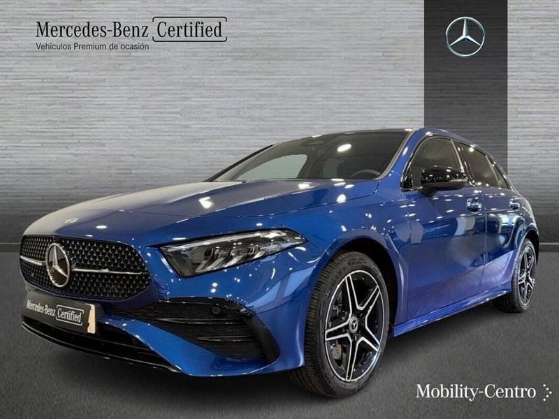 Usado Mercedes A250 AMG line 163 CV (119 kW) 2024 Azul denim metalizado