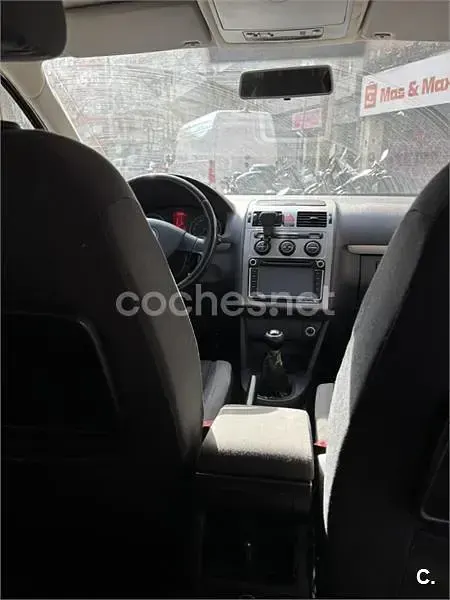 Usado VW Touran Advance 105 CV (77 kW) 2008 Negro Monovolumen