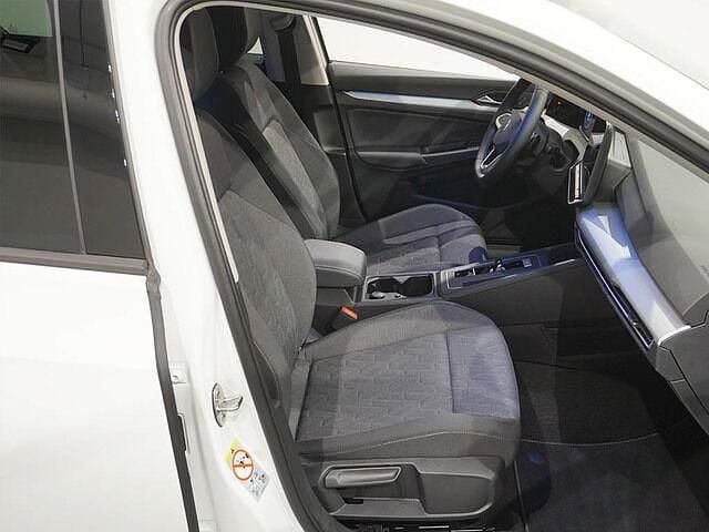 Usado VW Golf VIII 116 CV (85 kW) 2025 Blanco Berlina