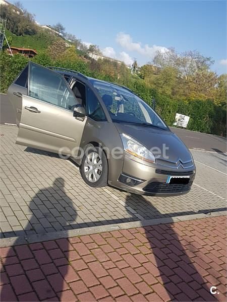 Usado Citroën Grand C4 Picasso Tonic 109 CV (80 kW) 2010 Beige Monovolumen