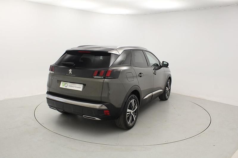 Usado Peugeot 3008 Allure 131 CV (96 kW) 2019 Gris amazonite SUV