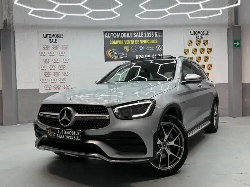 Usado Mercedes GLC300e 306 CV (225 kW) 2021 Gris / plata SUV