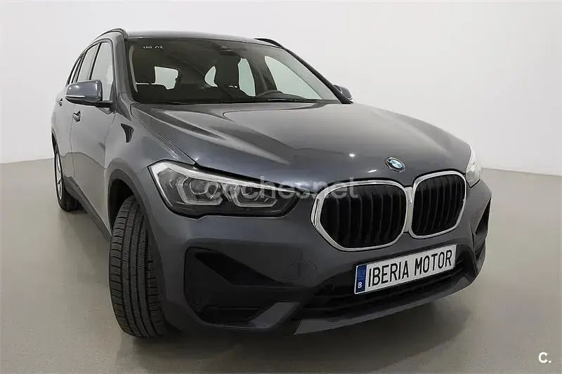 Usado BMW X1 116 CV (85 kW) 2022 Gris / plata SUV