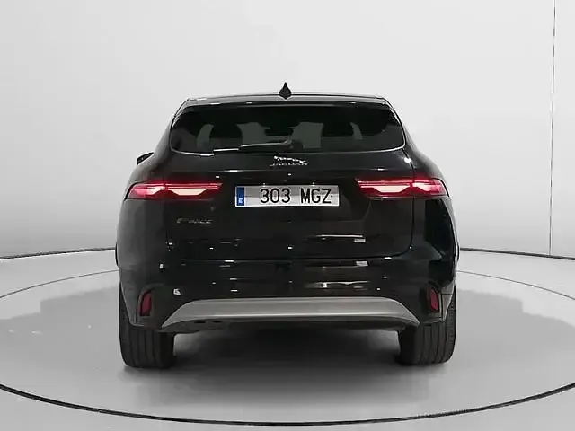 Usado Jaguar F-Pace SE 204 CV (150 kW) 2023 Negro SUV