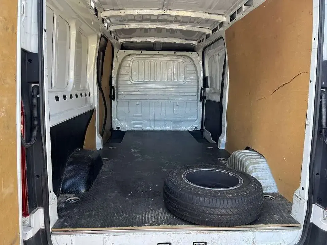 Usado Maxus V90 204 CV (150 kW) 2022 Blanco Van